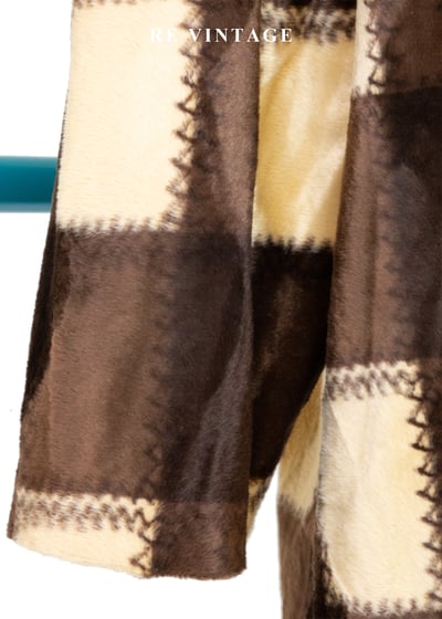 焦糖奶霜格紋絨布外套10