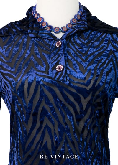 午夜藍燒絨斑馬紋上衣3