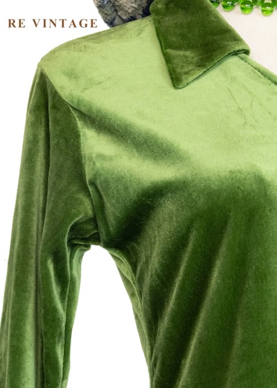 Moss Green 低調精緻玫瑰花絨布短洋裝7