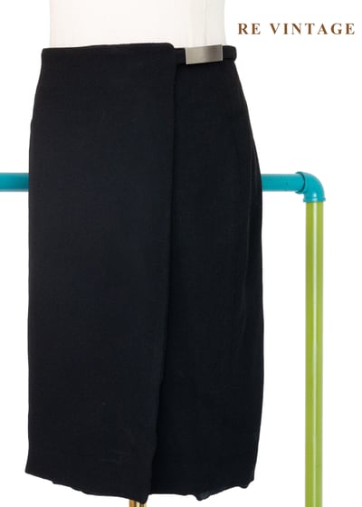 質感單品 - 義大利製 一片式黑色短裙（26"）1