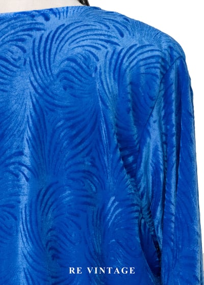 克萊因藍深海波紋絨布上衣10