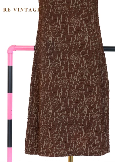 棕紅色漩渦圖騰抽繩領洋裝4