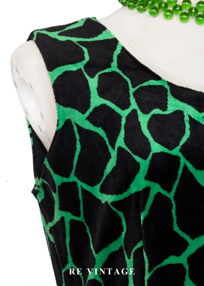 螢光綠長頸鹿紋絨布迷你洋裝5