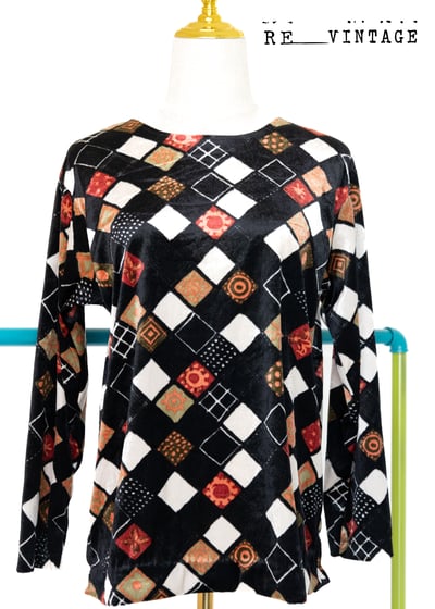 黑絨拼接圖騰薄款上衣5