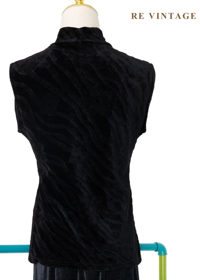 Cool Girl 壓花絨布背心7