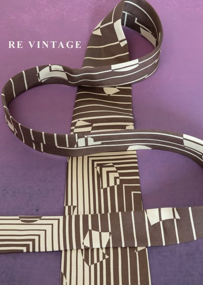 咖啡色的結構迷宮領帶9