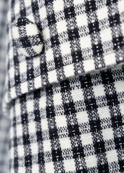 黑毛毛小格紋秋天薄款中長版外套11