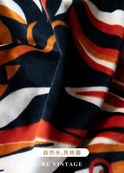 烈火漩渦絨布短袖上衣11