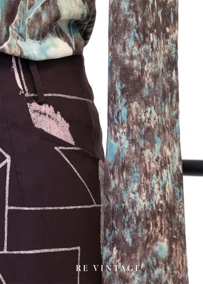 陰暗溫室裡の明亮向日葵上衣5