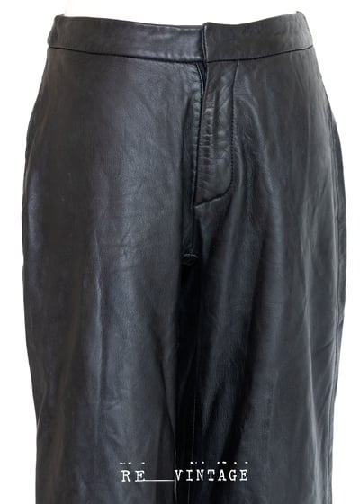 黑色皮革喇叭褲3