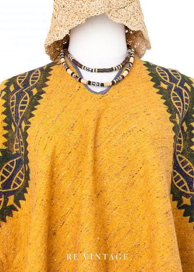 『歐洲寶物』Golden Yellow Pom Pom 漂亮披風罩衫3