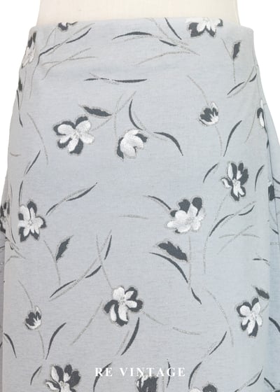 淺灰色柔軟小白花短裙（26-28"）3