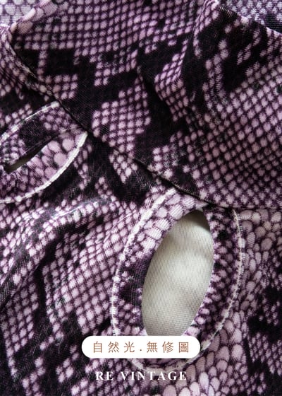 紫光蛇紋冷冽高領簍空絨布背心12