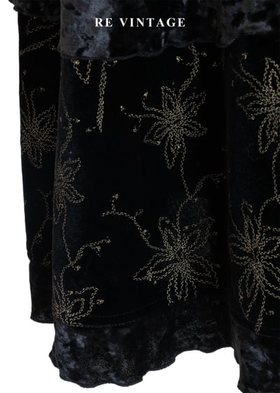 夜幕星軌金線百合黑絨長洋裝11