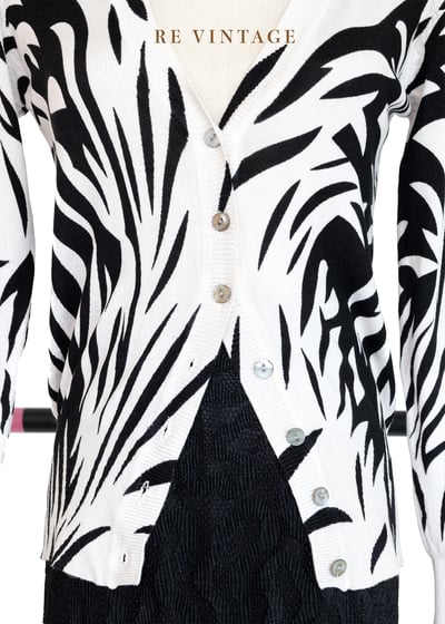 風中斑馬薄款針織上衣4