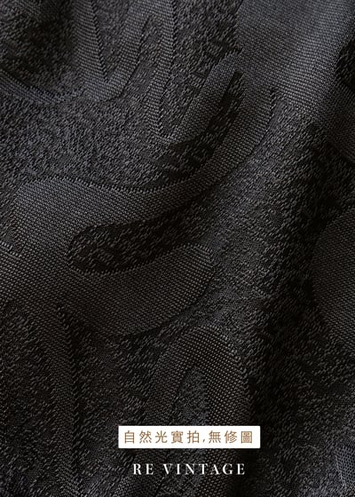 必備單品 - 極簡黑色波紋上衣14