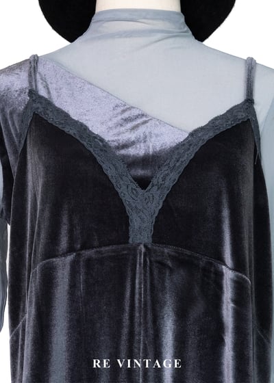 夜色灰光疊影絨布長洋裝3