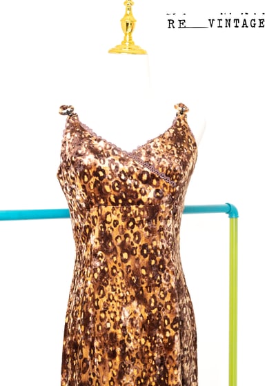 辣辣豹紋絨布長版洋裝2