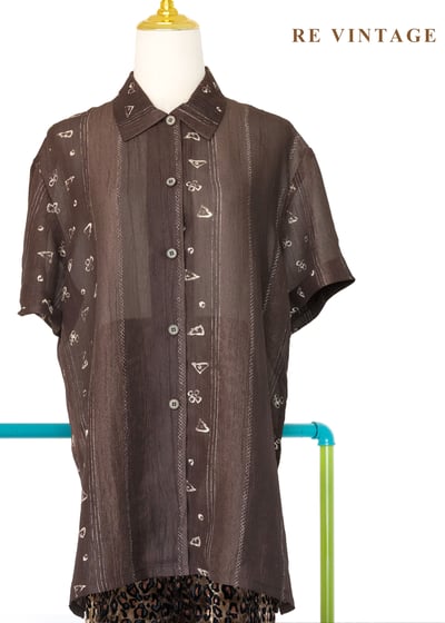 咖啡棕文青小幾何圖騰襯衫1