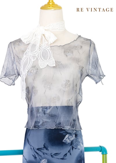 煙藍色浮花透膚網紗上衣1