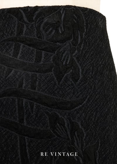 暗黑中的浮雕花長裙（27-34"）6