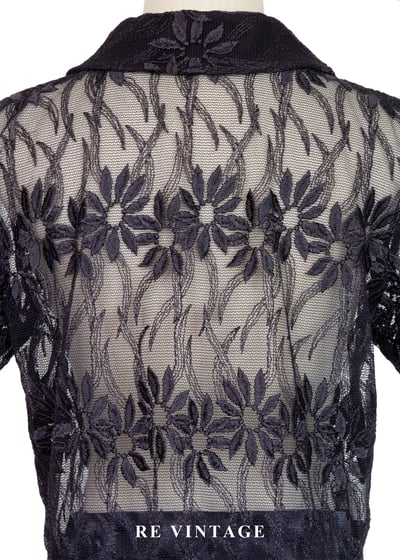 花紋蔓延蕾絲短版單釦上衣10