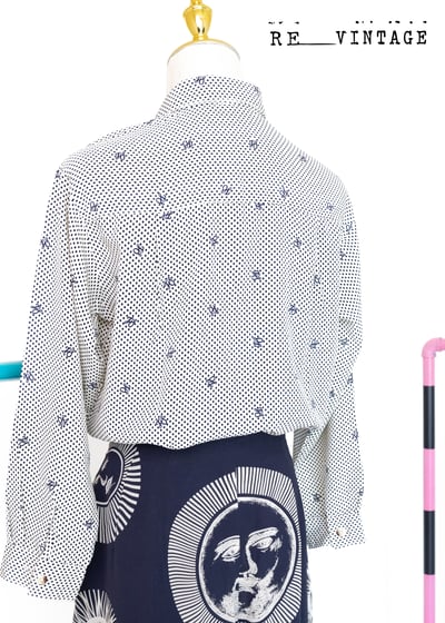 氣質米白藍點點輕薄襯衫2