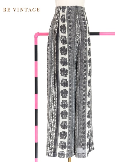 黑白圖騰詩行高腰寬褲（26"）8