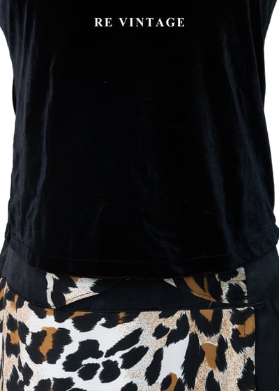 紅光雕刻小花絨布細肩帶背心4