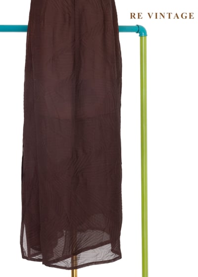 煙燻棕交錯壓印紋理細肩帶長洋裝12