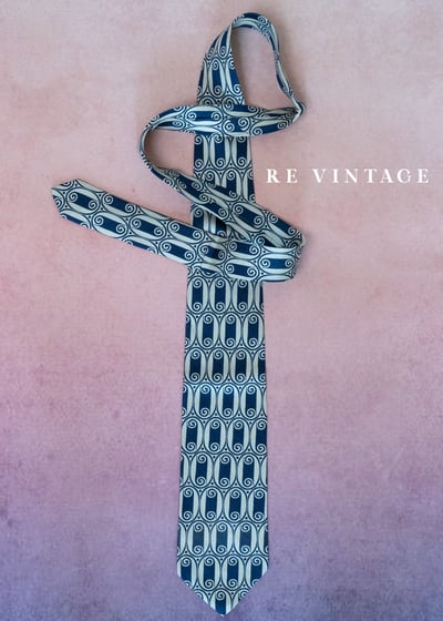 深藍螺旋式的記憶迴圈領帶6