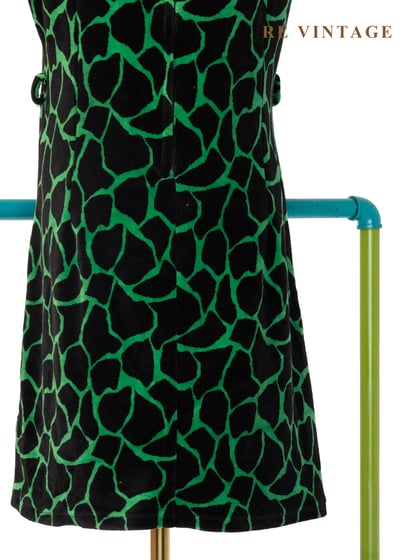 螢光綠長頸鹿紋絨布迷你洋裝12