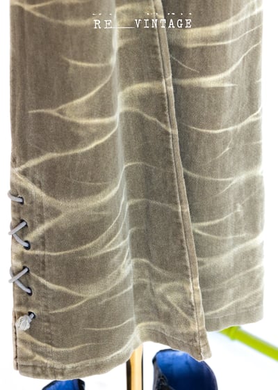 Betty 辣辣墨綠色波紋絨布喇叭褲12