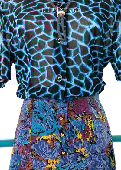 視覺靈魂長頸鹿紋透膚上衣4