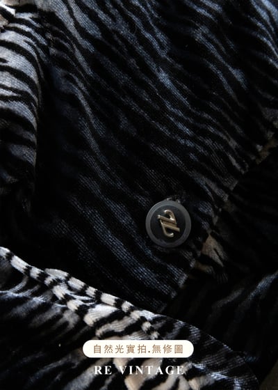 銀黑虎斑絨布長袖上衣16