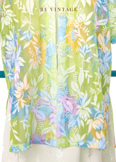 Green Glow 透膚花朵短袖襯衫4