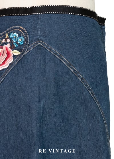 甜蜜玫瑰愛心刺繡丹寧短裙（27"）7