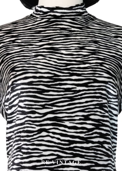 黑白流動斑馬紋絨布上衣3
