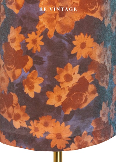 向日葵與玫瑰綻放在藍紫光中短裙（25"）4