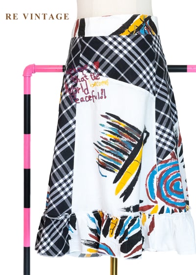 『歐洲寶物』塗鴉解構的狂想荷葉邊中長裙（30"）1