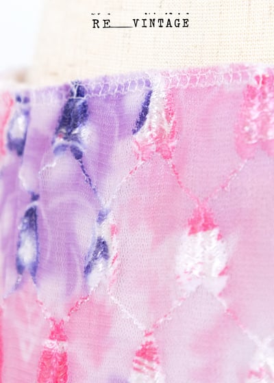 螢光粉紫色編織刺繡圖騰網紗長裙7