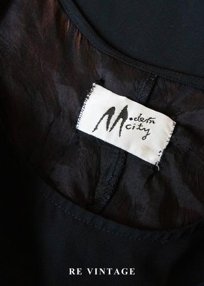 異時空拼接反骨黑色長洋裝18