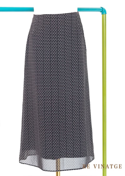 迷你小花瓣黑色中長裙1