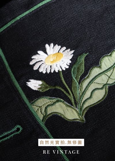 『歐洲寶物』春天小花木釦麻質感長版背心17