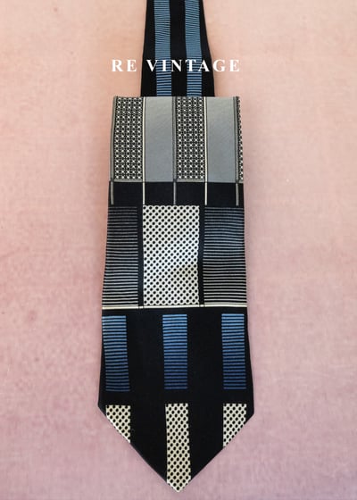 結構未來 - 垂直與水平格律領帶2