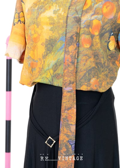 蝴蝶飛飛針織輕薄上衣10