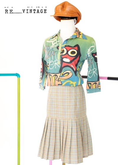 米黃色可愛的四色菱格百摺短裙2