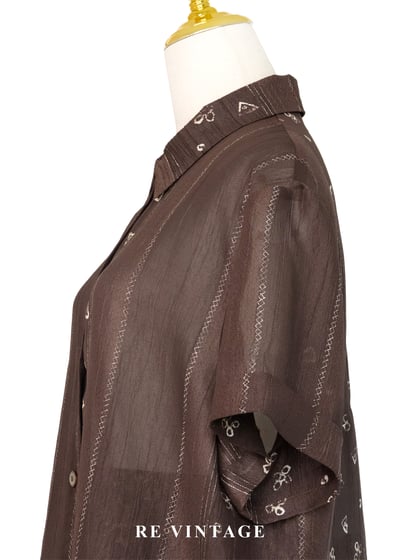 咖啡棕文青小幾何圖騰襯衫7