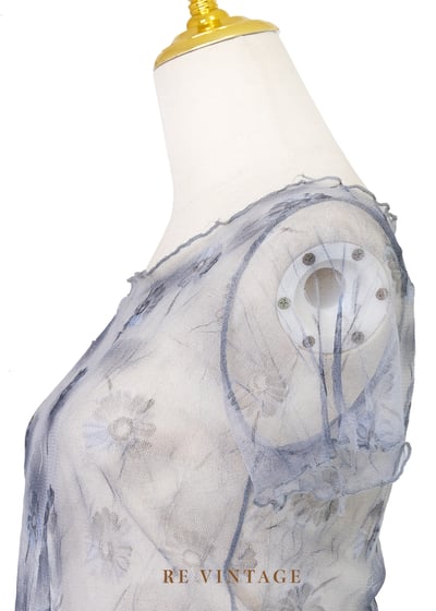 煙藍色浮花透膚網紗上衣7