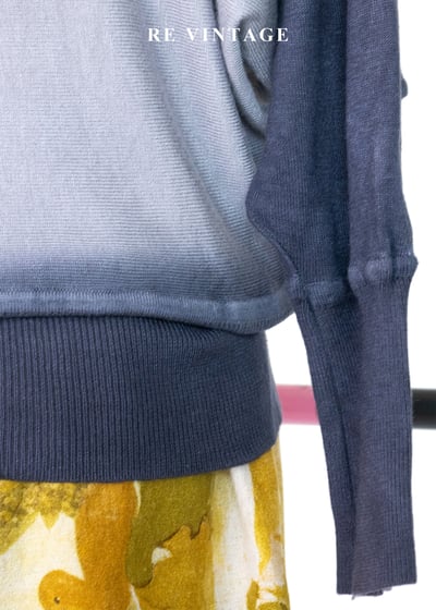 藍墨染漸層雲霧飛鼠袖針織上衣10